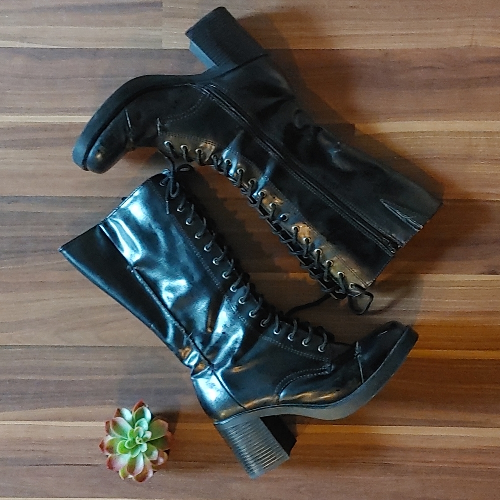 🖤 90's Black Knee High Boots 🖤